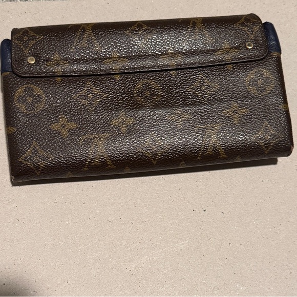Louis Vuitton Portefeuille Monogram Elysee Wallet with Navy - Picture 5 of 11